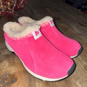 Merrell Youth Juniors Pink Fur Fuzzy Lined Moccasin Clogs size 3